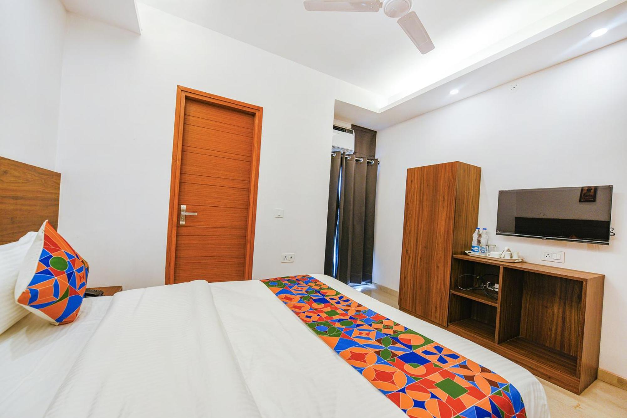 Fabhotel Sparkling - Nr Yashobhoomi Convention Centre Дели Экстерьер фото