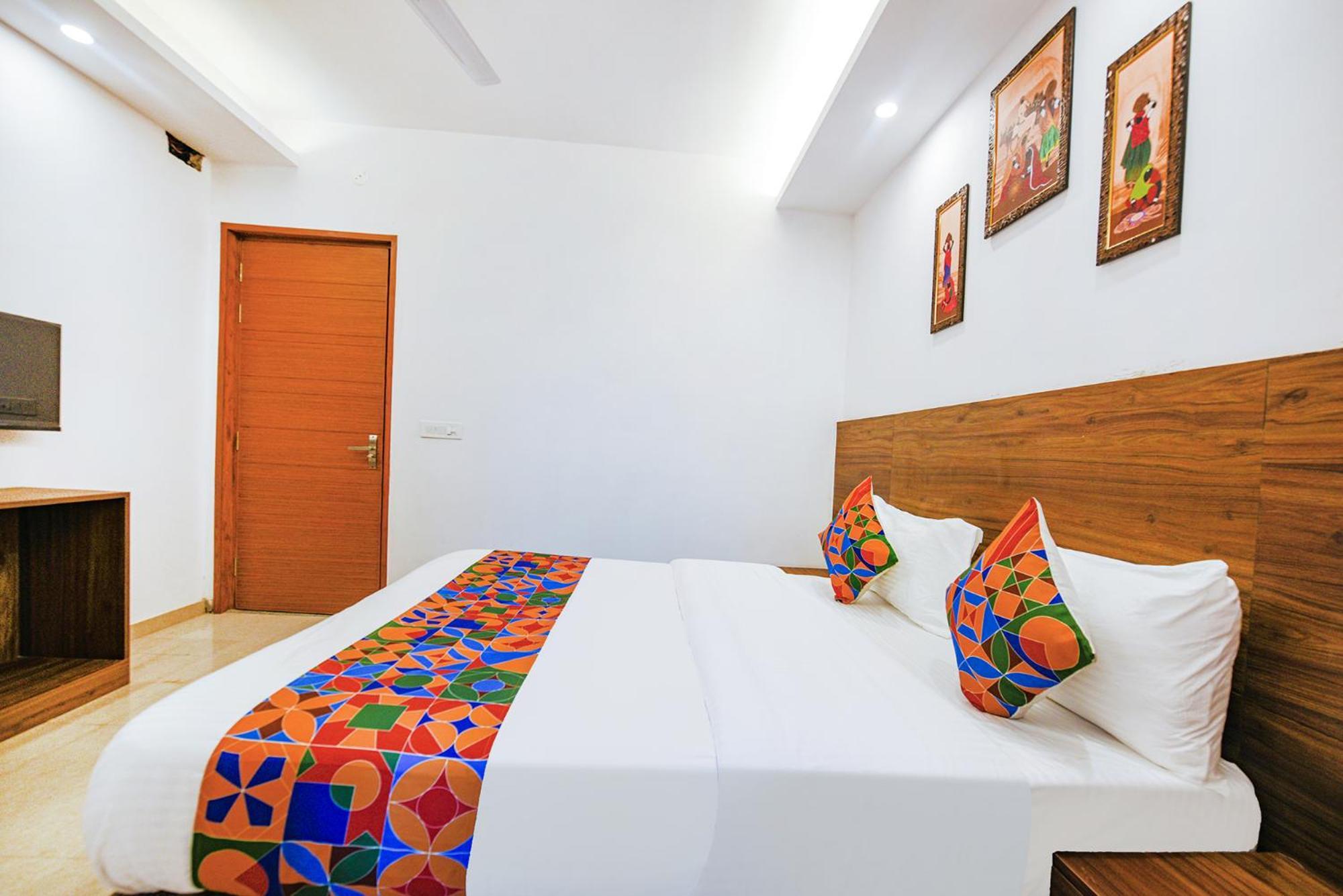 Fabhotel Sparkling - Nr Yashobhoomi Convention Centre Дели Экстерьер фото